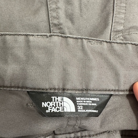 The North Face Sprag 9 Inch Khaki Grey Shorts Size 32 - Picture 2 of 11
